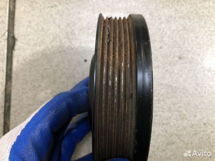 Шкив коленвала Volkswagen Passat B6 TDI 2.0 BMR