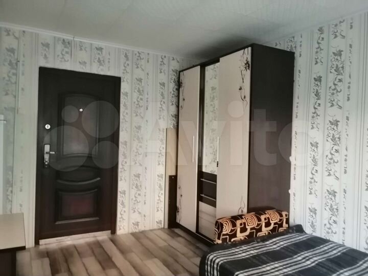 Комната 14 м² в 5-к., 2/5 эт.