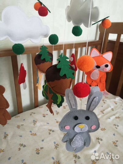 Мобиль для детской кроватки