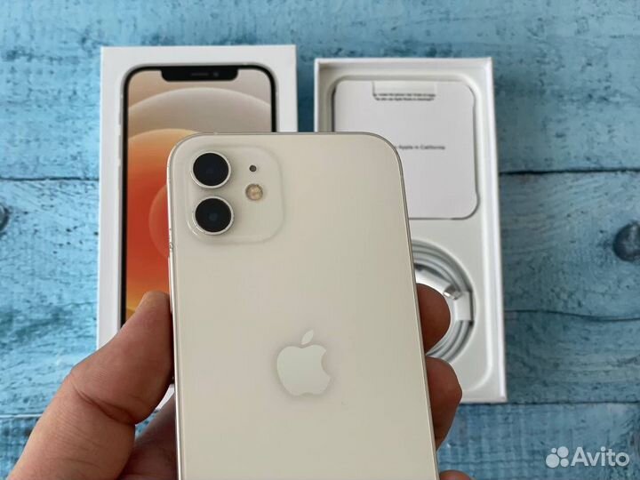iPhone 12, 64 ГБ