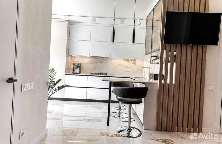 Кухня в потолок