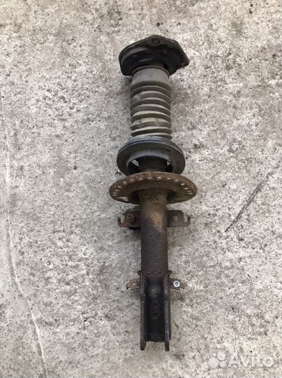 Стойка передняя правая Renault Kangoo 2 (2204)