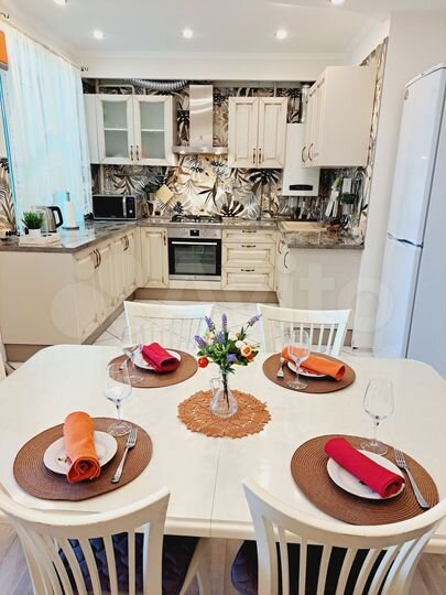 3-к. квартира, 113,9 м², 2/6 эт.