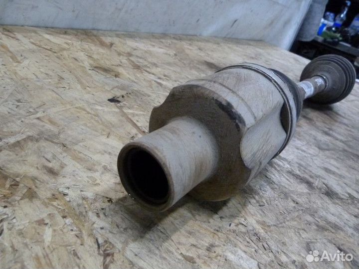 Полуось передняя правая Renault Duster 2012