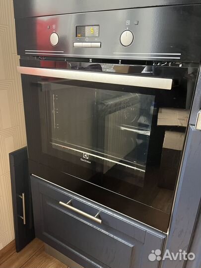 Духовой шкаф electrolux