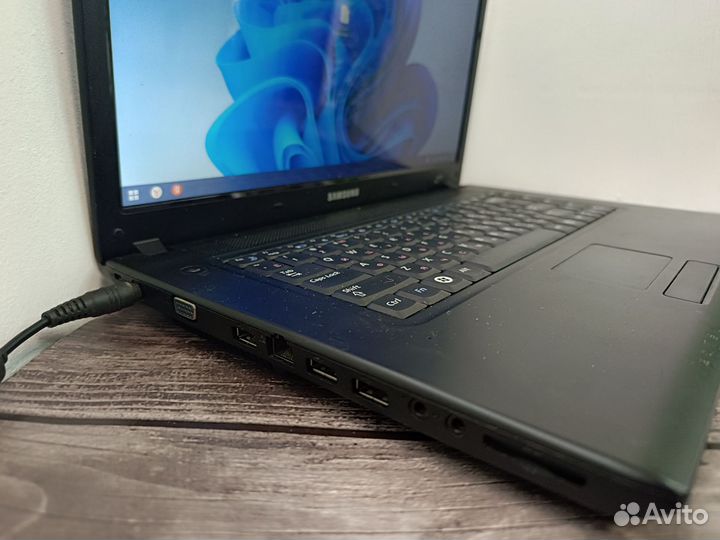 Простой Ноутбук Samsung/SSD