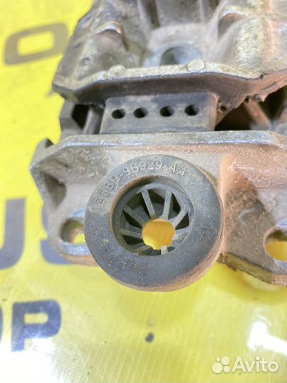 Подушка кпп левая Ford Mondeo