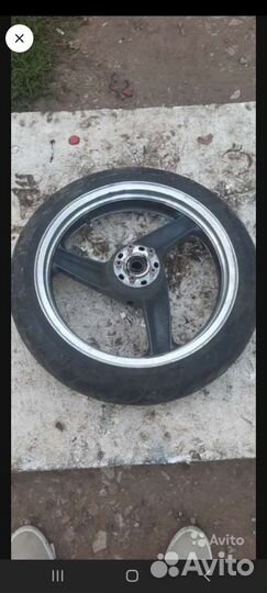 Колесо,диск передние на kawasaki zzr 1100-2