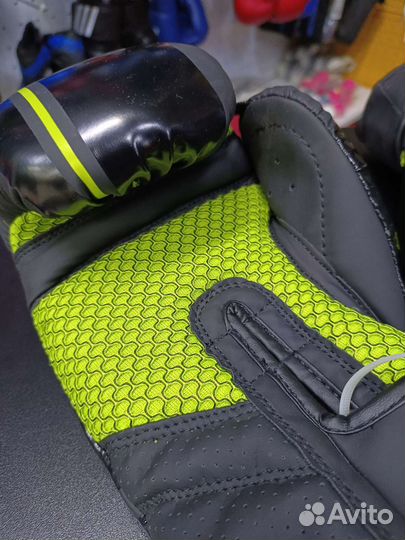 Перчатки боксерские 12 Oz новые (8,10,12,14,16 Oz)