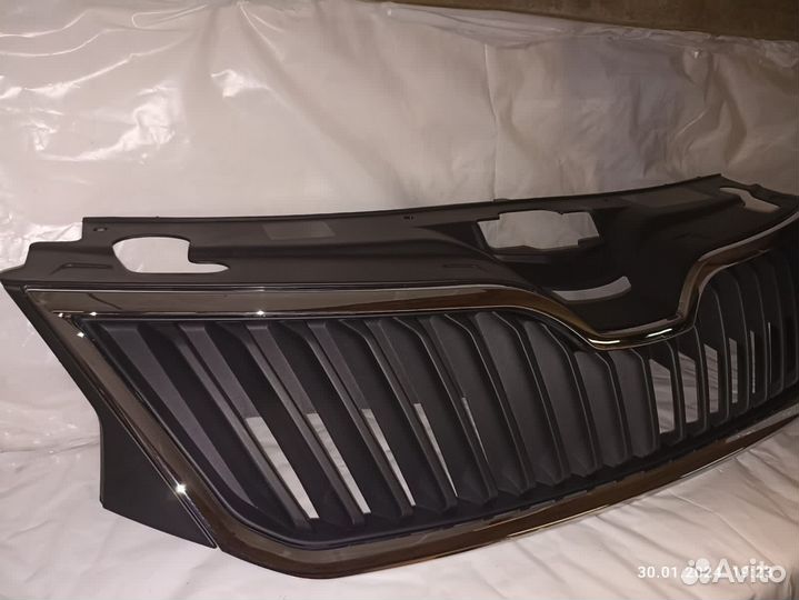 Решетка радиатора Skoda Rapid 2013-2020