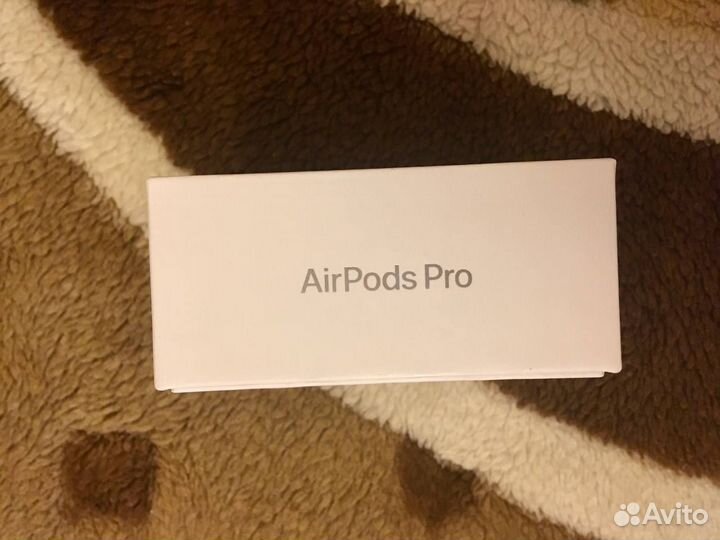 Беспроводные наушники AirPods Pro шумоподавление