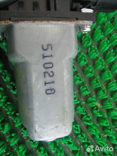 Стеклоподъемник задний правый Honda Accord 7 (CL)