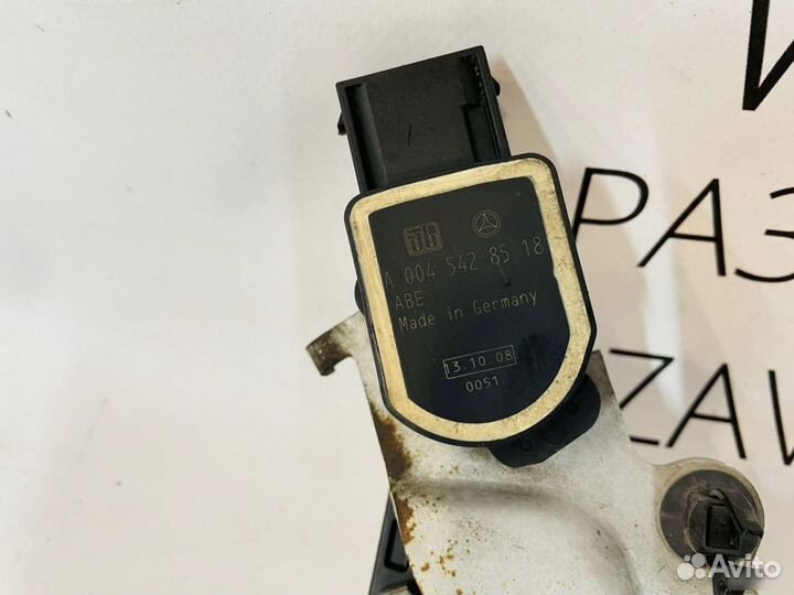 Датчик высоты дорожного просвета Mercedes W204