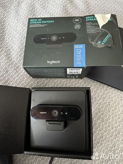 Веб камера Logitech brio