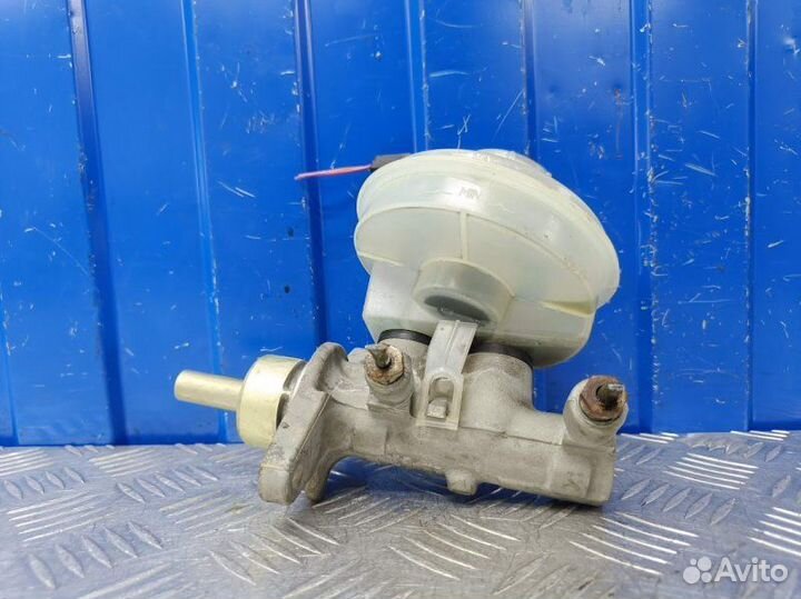 Главный тормозной цилиндр Chevrolet Niva 1 1.7