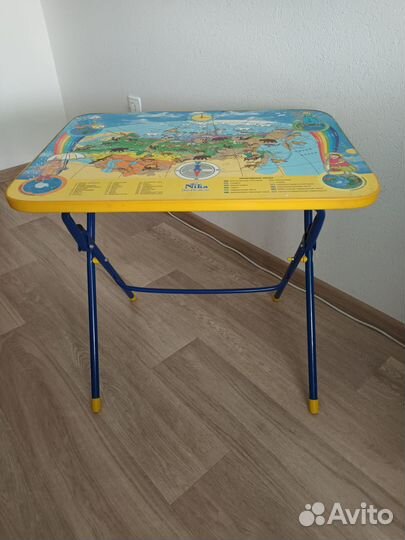 Детский столик