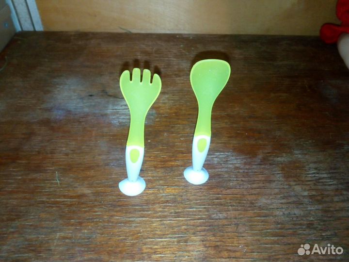 Посуда для кормления, слюнявчики