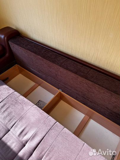 Диван в идеале коричневый