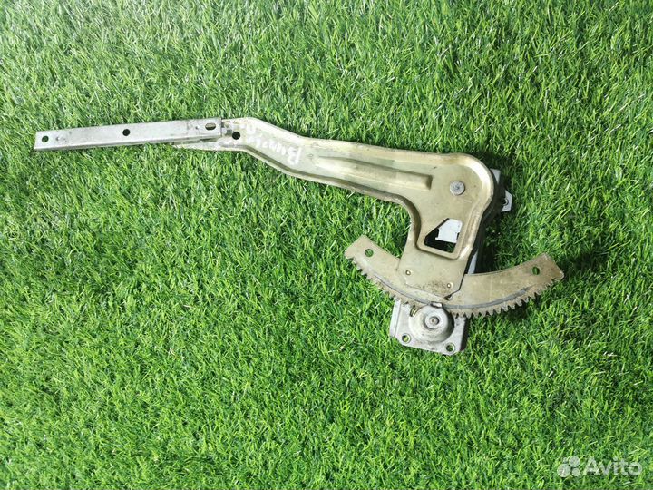 Стеклоподъемник З.П. NIssan Almera Classic I