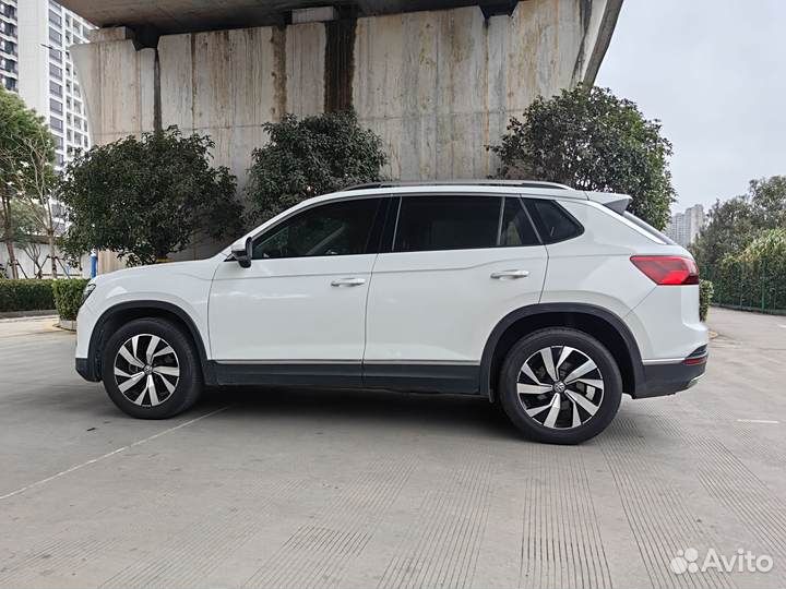 Volkswagen T-Cross 1.5 AMT, 2020, 49 000 км