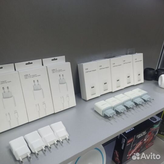 Зарядка для телефона в ассортименте