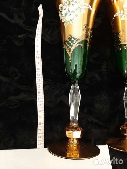 Бокалы и конфетница