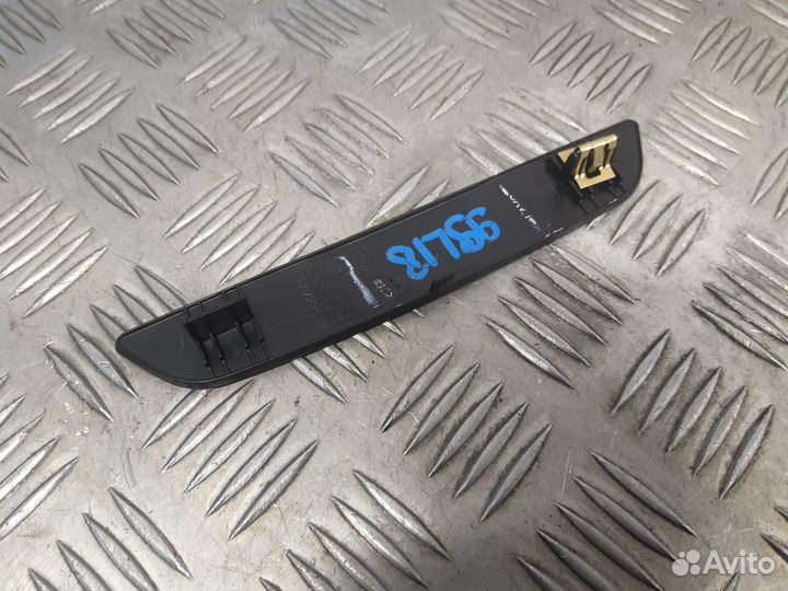 Б/У Накладка обшивки двери перед Mercedes W#002