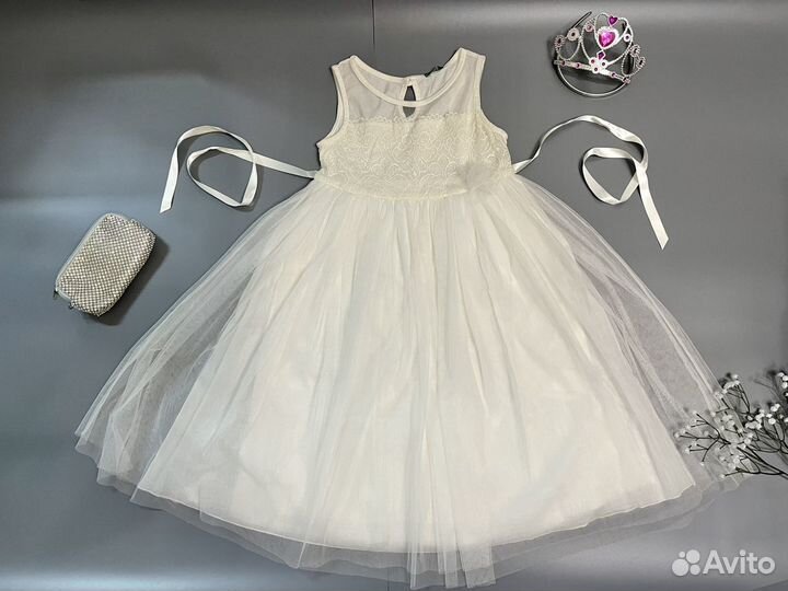 Новое платье для девочки 128 размер белое