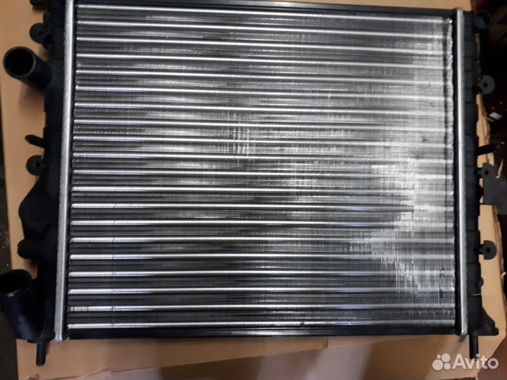 Радиатор на Рено Логан,Рено Сандеро,Ладу Ларгус