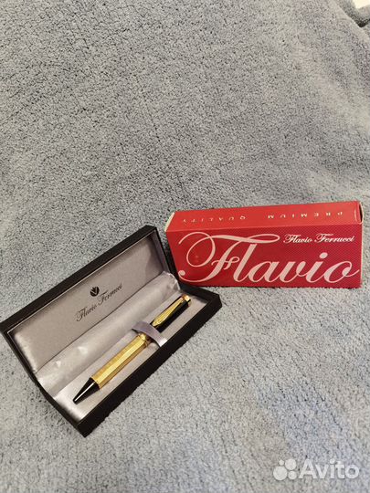 Ручка шариковая в подарочной упаковке на подарок