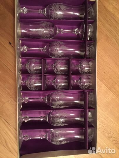 Хрустальные фужеры, рюмки и стопки