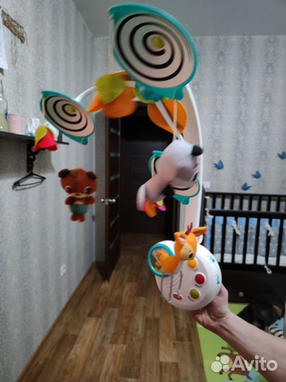 Мобиль на детскую кроватку