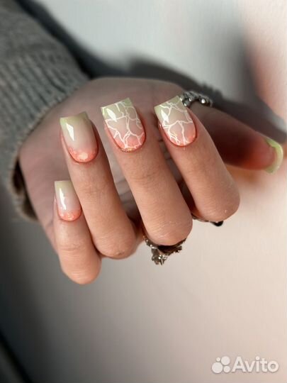 Маникюр, наращивание ногтей