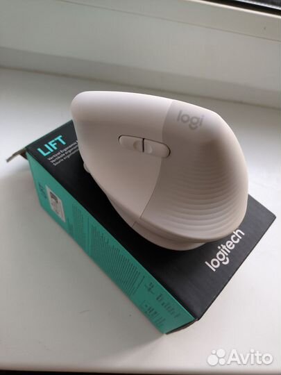 Беспроводная вертикальная мышь Logitech Lift