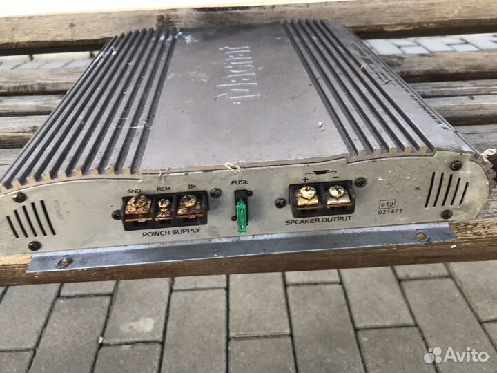 Продаю усилитель на 800 watts