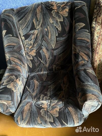 Диван и два кресла