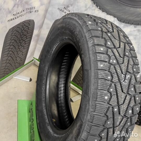 Pirelli Ice Zero 215/55 R17 T