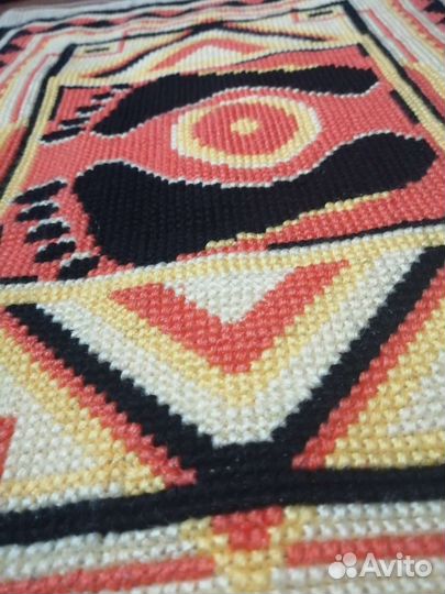 Вышитый коврик 36*50 см