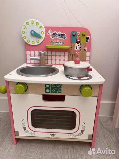 Детская деревянная кухня
