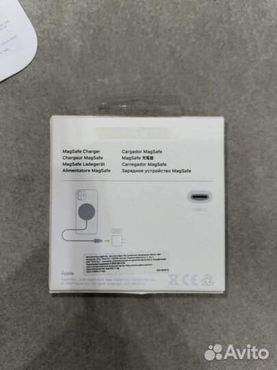 Беспроводной зарядник Apple MagSafe