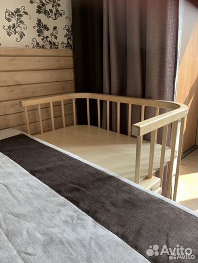 Приставная кроватка