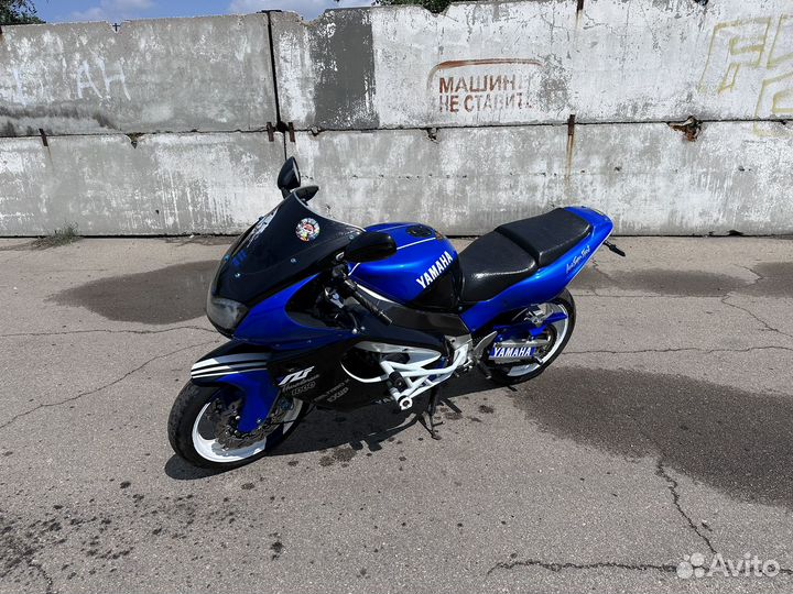Yamaha YZF1000r Thunderace