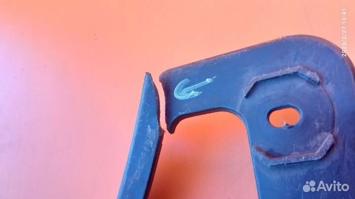 Кронштейн бампера для Volkswagen Passat B6