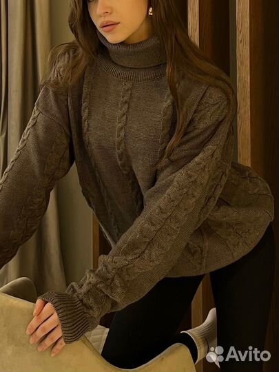 Свитер женский