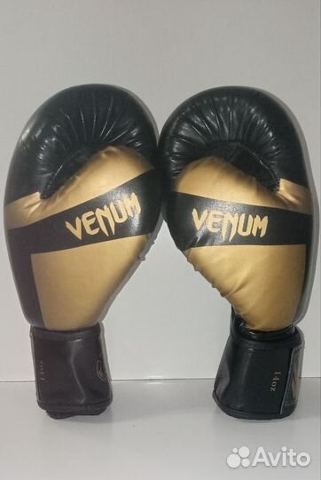 Боксерские перчатки Venum black-gold