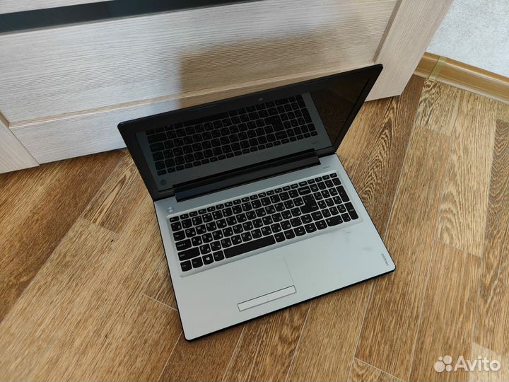 Lenovo для игр i3-6100u+nvidia 920MX+DDR4 8gb+SSD