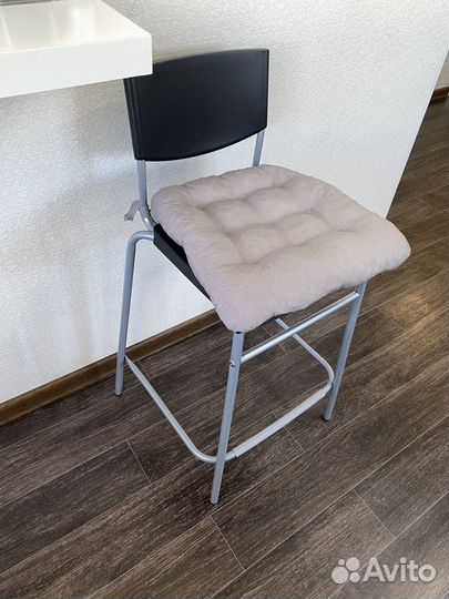 Гримерное зеркало полки, стул IKEA