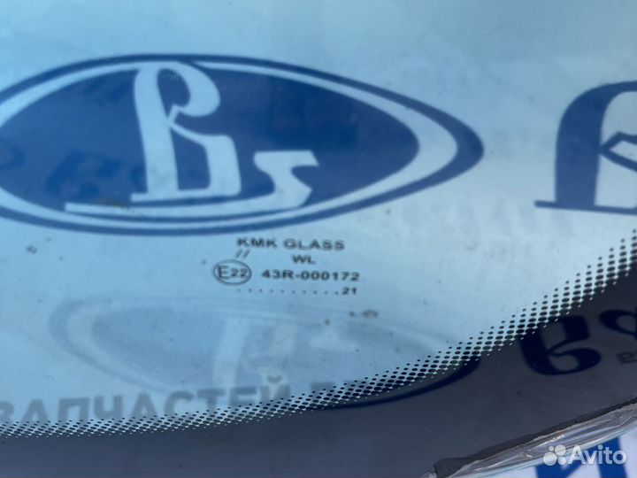 Автостекло лобовое Mercedes vito W639 / Viano