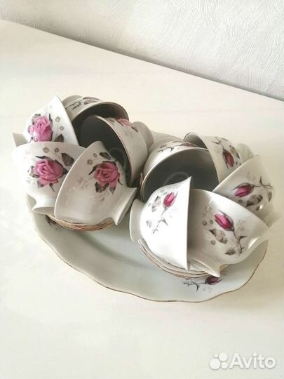 Фарфоровые чайные пары и блюдо. Винтаж. Польша