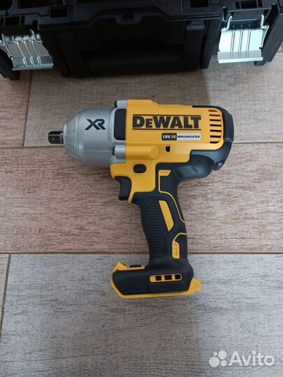 Аккумуляторный гайковерт dewalt DCF899NT